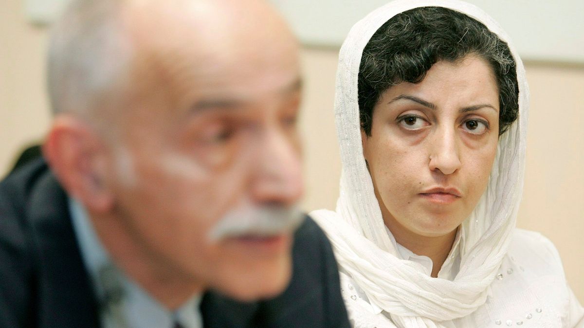 Příběhy žen z íránské věznice. Tomu místu říkají „údolí pekla“